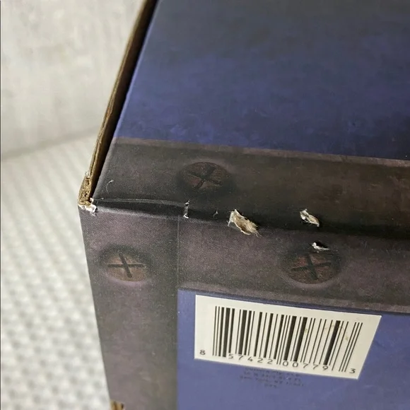 2018 Culturefly - Fallout Collectors Box Set - Betheseda GameStop- Exclusive - Picture 4 of 9